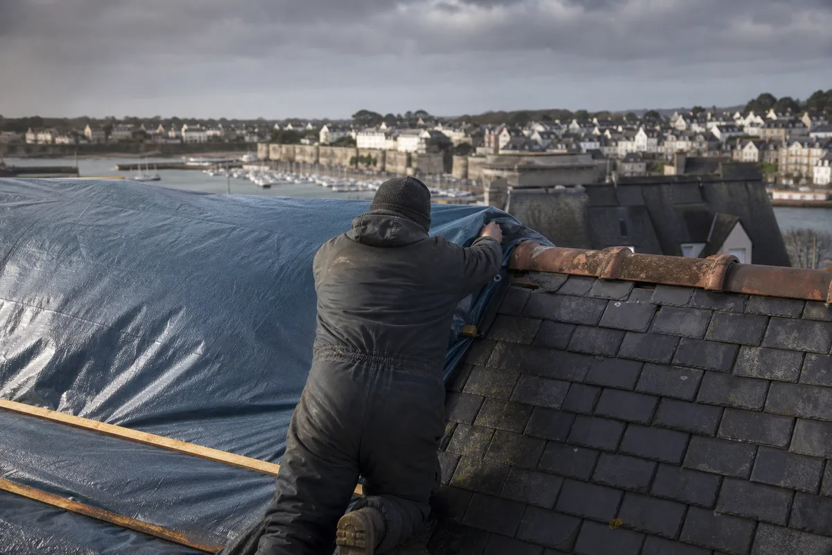 Couvreur à Concarneau : urgence tempête, ardoise et zinc marin